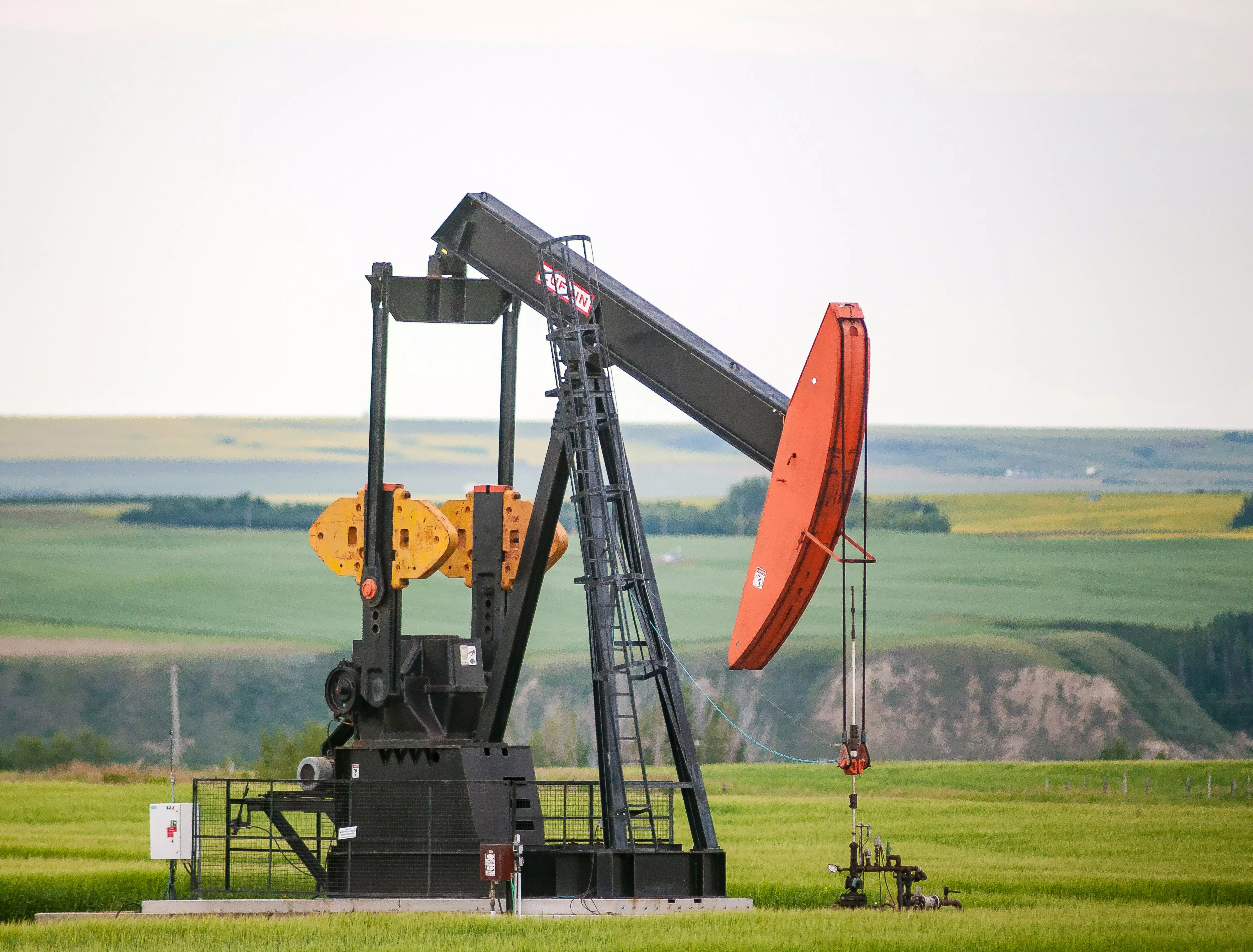 Oil and gas industry digital services
